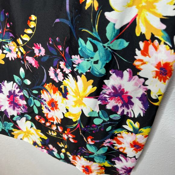 Eliza J Shift Mini Dress Black Floral Back Gold Zip Short Sleeve Sz 8 - Picture 2 of 5